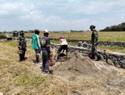 Perkuat Infrastruktur dan Kemanunggalan TNI-Rakyat, Satgas TMMD Kodim Pemalang Bangun Talud di Desa Sukorejo