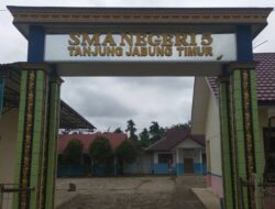 Kepala Sekolah SMA Negeri 5 Beserta Jajaran Guru Sampaikan Ucapan Selamat Hari Sumpah Pemuda 2025
