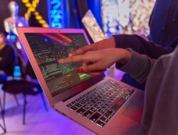 Waspada! Modus Baru M-Banking Bisa Kuras Rekening Cuma Dengan Satu Klik