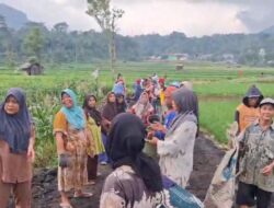 Lawan Jalur Bahaya, Kades Rinto dan Warga Desa Beluk Kompak Bangun Jalan Baru Secara Swadaya