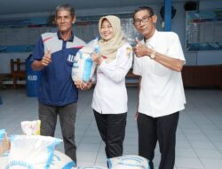 Pemkab Pemalang Salurkan Bantuan dan Evakuasi Kapal Nelayan Terdampak Luapan Sungai Elon