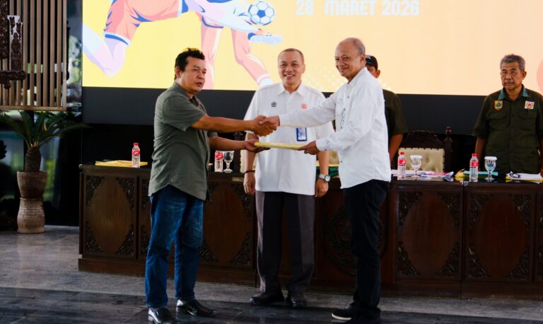 0c46ea98fd2445ad2bcf1b4f383de9e7e2694b98c94f83d9d66d54cbfe885e18.0