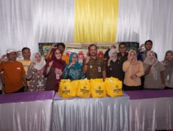 Tekan Inflasi Jelang Lebaran, Ratusan Warga Bulakan Serbu Pasar Murah Pemkab Pemalang