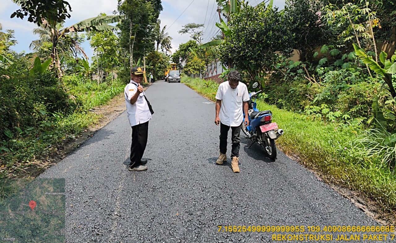 Bukan Hanya Siang, Ternyata Ini Alasan Pengerjaan Jalan di Pemalang Selatan Hingga Malam
