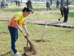 Wujudkan Misi RPJMD Resik, Pemkab Pemalang Gelar Aksi Keroyokan Jumat Bersih di Jalur Gandulan