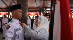 Dari Ketanggungan ke Alun-alun Brebes, Faris Siap Kibarkan Merah Putih 2 Dari Ketanggungan ke Alun-alun Brebes, Faris Siap Kibarkan Merah Putih